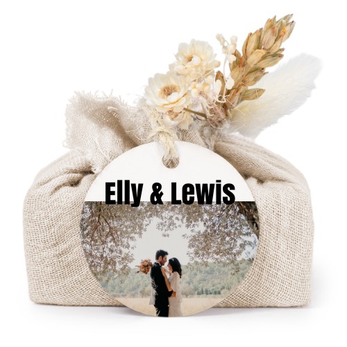 Lot de 6 savons avec emballage en coton beige et étiquettes rondes