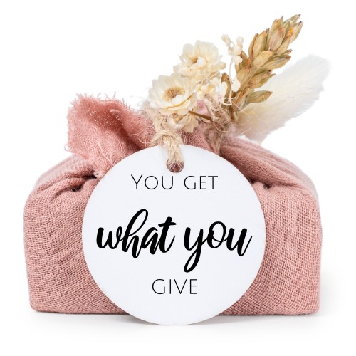 Lot de 6 savons avec emballage en coton rose et étiquettes rondes