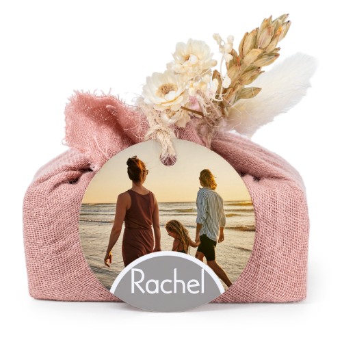 Pink cotton wrapped soaps with round label (6 pcs)