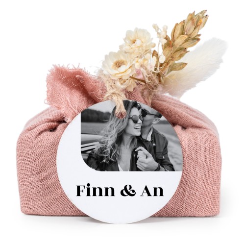 Lot de 6 savons avec emballage en coton rose et étiquettes rondes