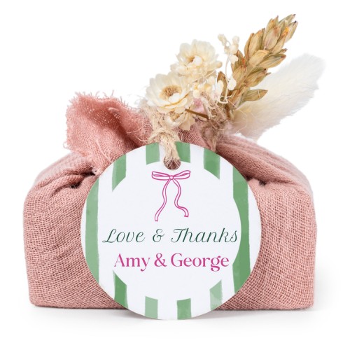 TvÄlar i rosa tygförpackningar med rund etikett (6 st) TvÄlar i rosa tygförpackningar med rund etikett (6 st)