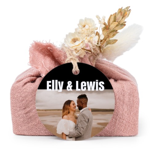 Såper i rosa stoffinnpakninger med rundt merke (sett à 6)