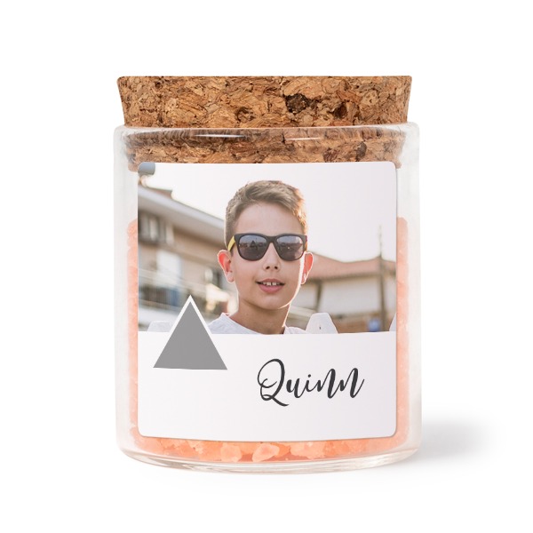 Bokaaltjes met vierkante stickers en roze badzout (set van 12) Bokaaltjes met vierkante stickers en roze badzout (set van 12)