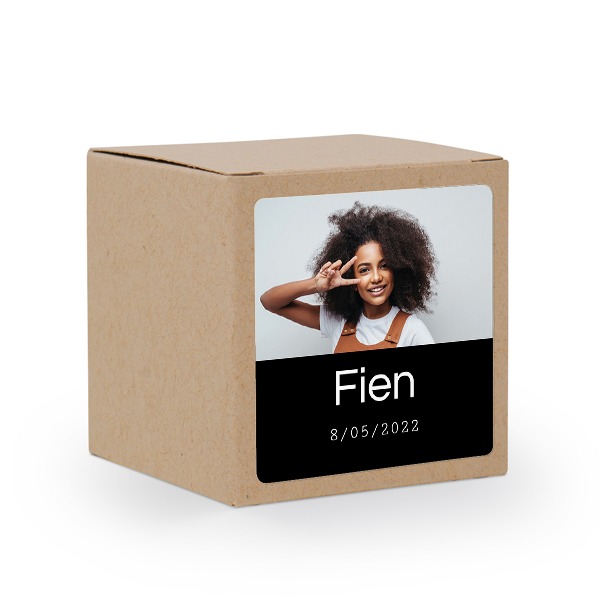 Partybox Braunes Kraftpapier mit Sticker quadratisch - 24 Stk. Partybox Braunes Kraftpapier mit Sticker quadratisch - 24 Stk.