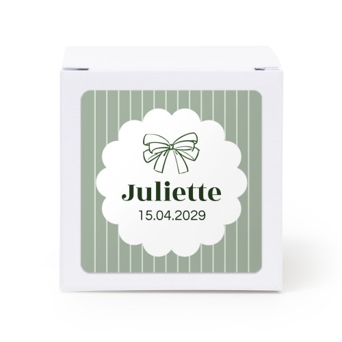 Partybox Weiss mit Sticker quadratisch - 24 Stk. Partybox Weiss mit Sticker quadratisch - 24 Stk.