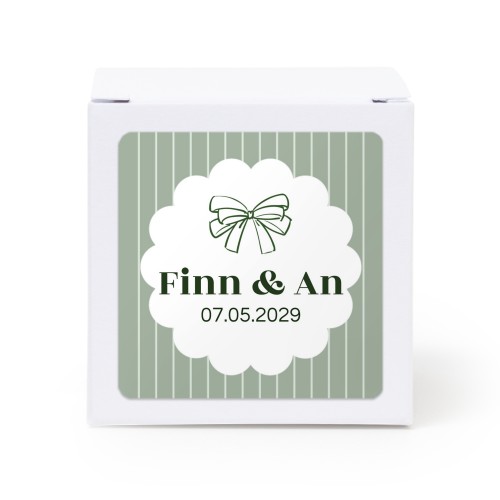 Partybox Weiss mit Sticker quadratisch - 24 Stk. Partybox Weiss mit Sticker quadratisch - 24 Stk.