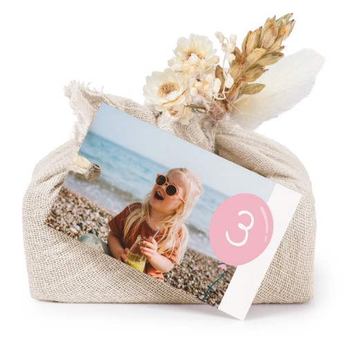 Såper i beige stoffinnpakninger med rektangulært merke (sett à 6)