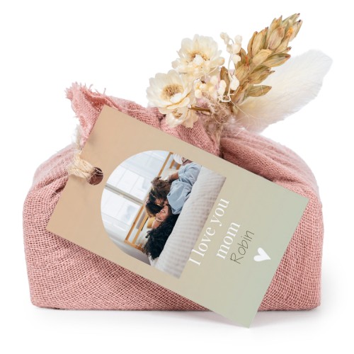 Tvålar i rosa tygförpackningar med rektangulär etikett (6 st)