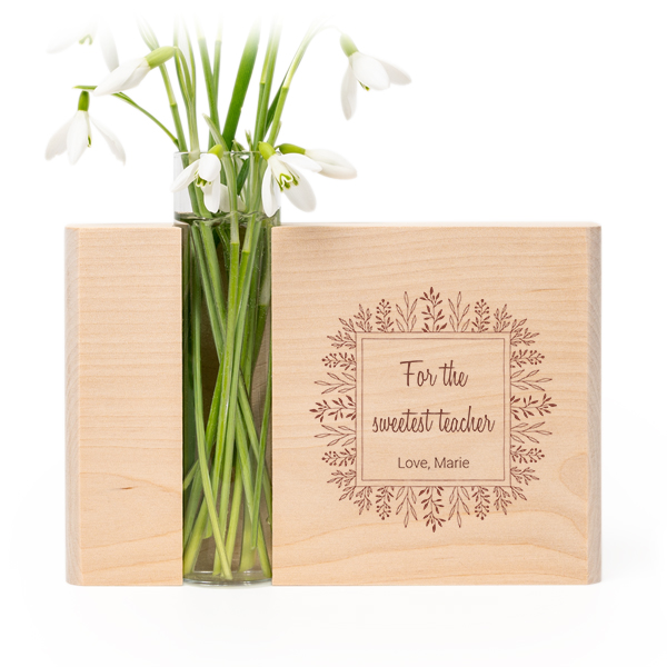 Bedruckter Holzblock mit Reagenzglas Vase 