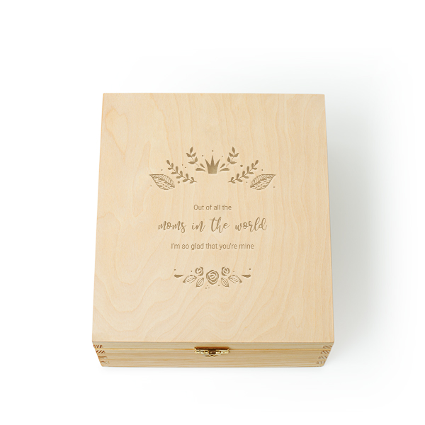 Tea box with engraving