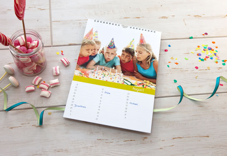 Personalise your Birthday Calendar with your photos