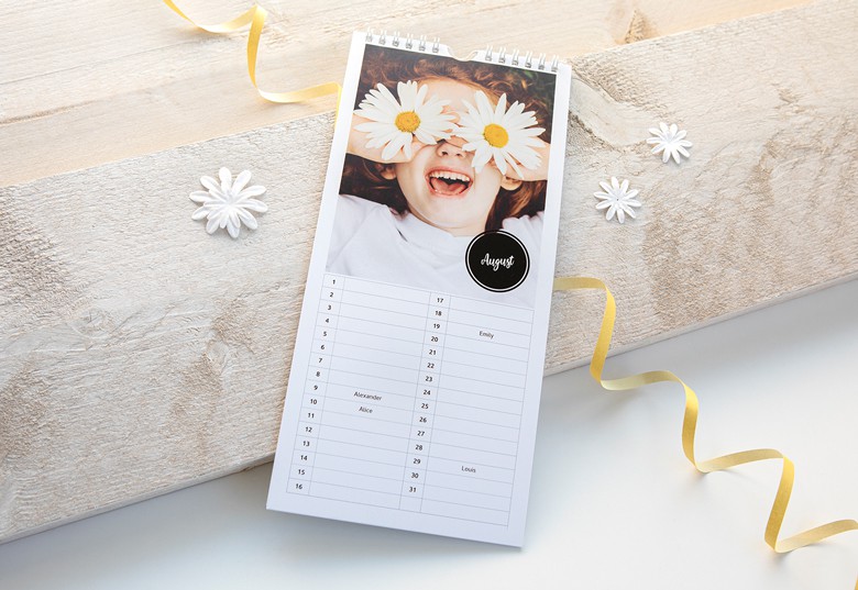 Personalise your Birthday Calendar with your photos