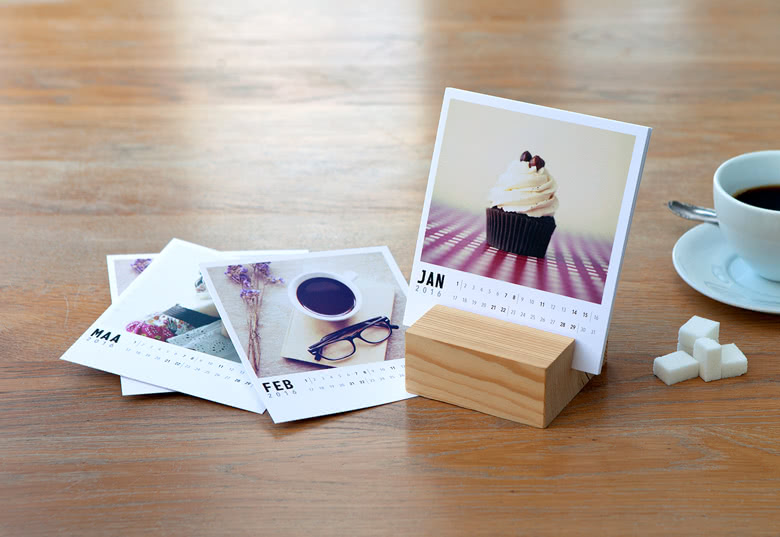 Desk Calendar in Wooden Block