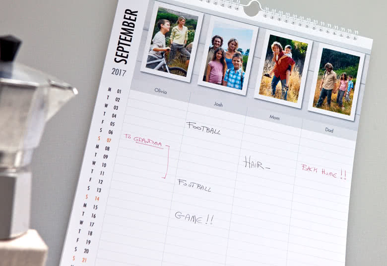 Personalised Family Planner with Photo smartphoto UK