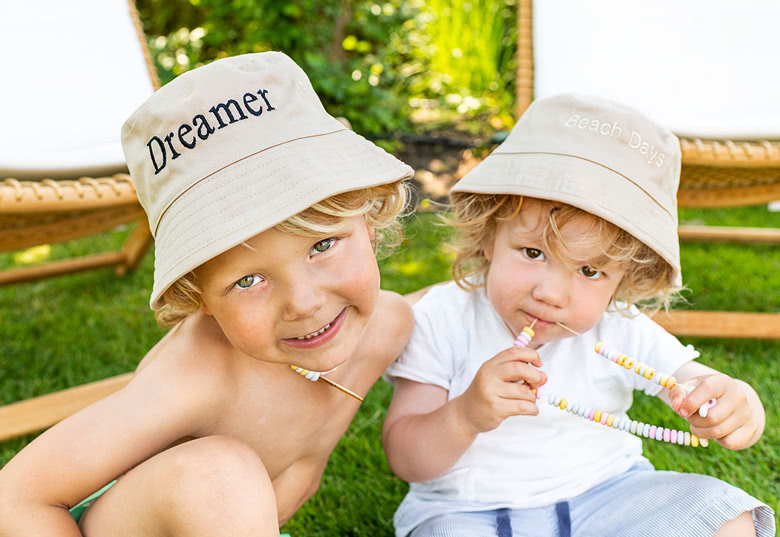 Bucket hat with text