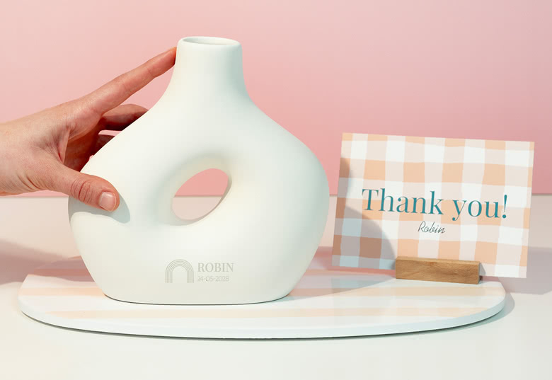 Keramik vase med indgravering