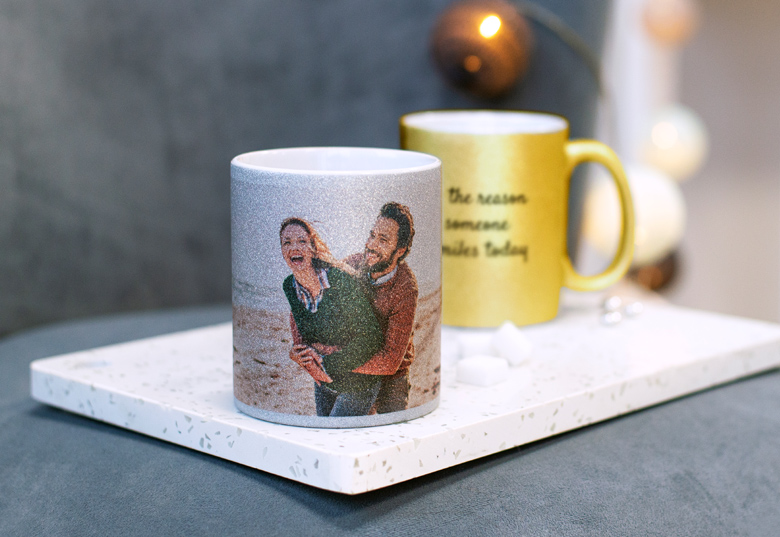 Stellen Sie Ihre eigene glitzernde Tasse her