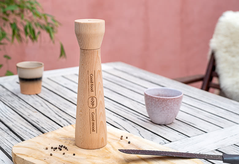 Personalised pepper and salt mills