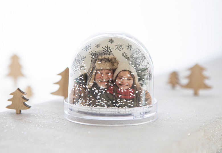Personalised Snow Globe With Your Own Photo Smartphoto Uk