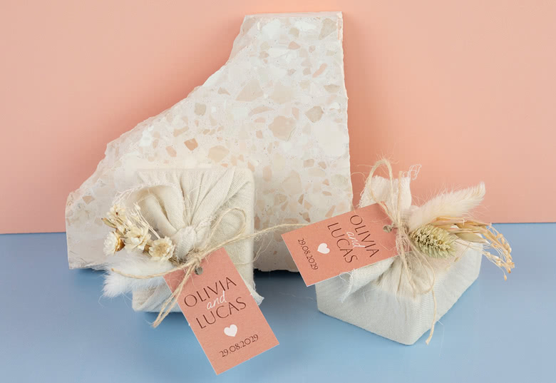 Lot de 6 savons avec emballage en coton