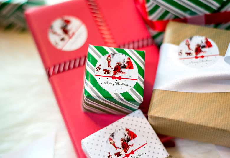 Create Gift wrapping stickers