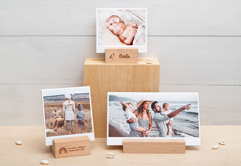 Idée déco : porte-photo design en bois avec photos