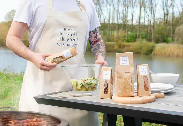 Cadeaupakket BBQ met gepersonaliseerd schort