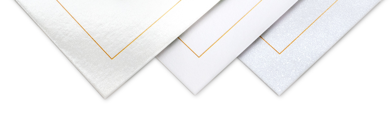 Giv dine bordkort et særligt festligt look, eller et moderne og elegant look ved at vælge glimmerpapir eller mat tekstureret papir.