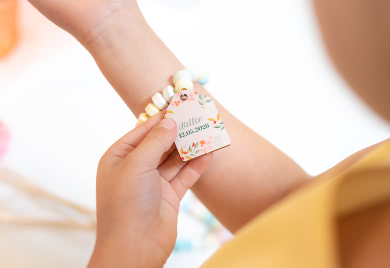 Bracelet de bonbon avec étiquette en bois gravée - lot de 12