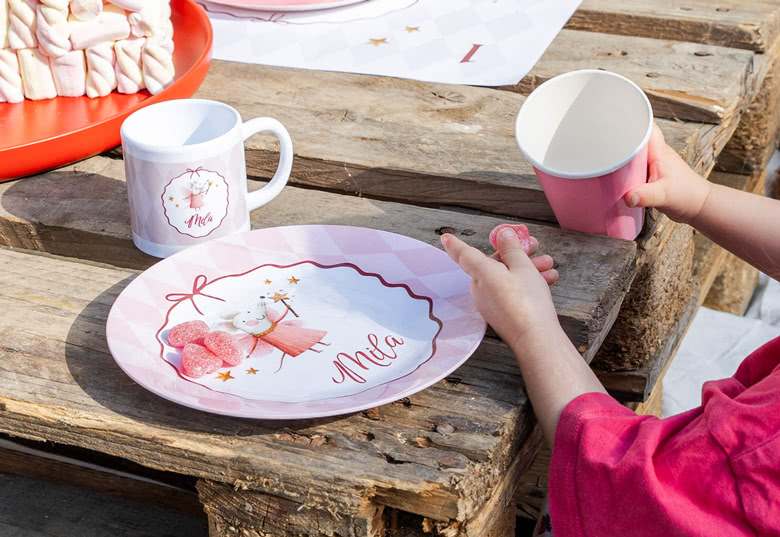 Childrens tableware set