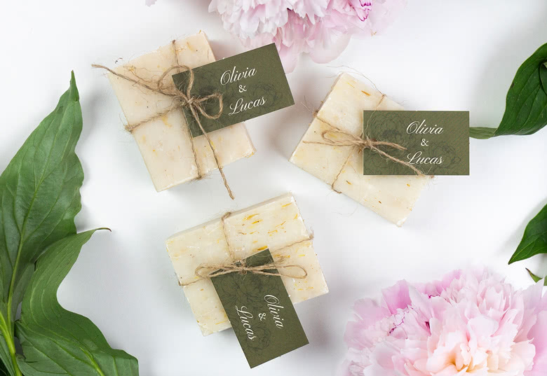 Lot de 6 savons avec emballage en coton