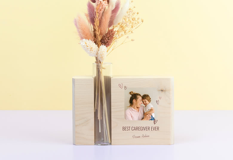 Vase avec support en bois