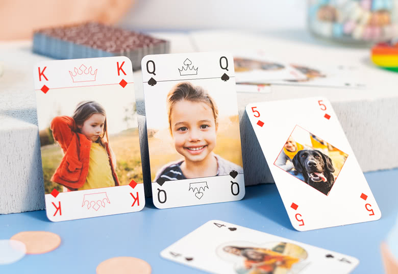 Pelikortit omalla kuvalla