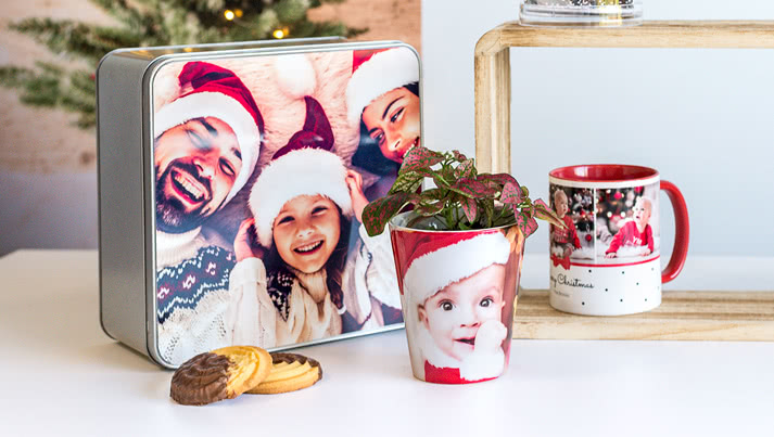 Entdecken Sie die Magie von Weihnachten: Personalisierte Geschenke, Dekorationen und vieles mehr.